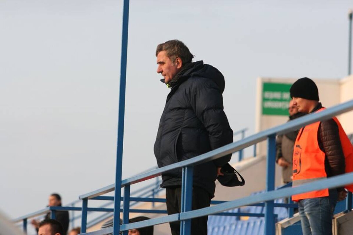 VIDEO + FOTO Omagiu adus de Hagi lui Cruyff » Ce a făcut Regele la amicalul Viitorului de astăzi