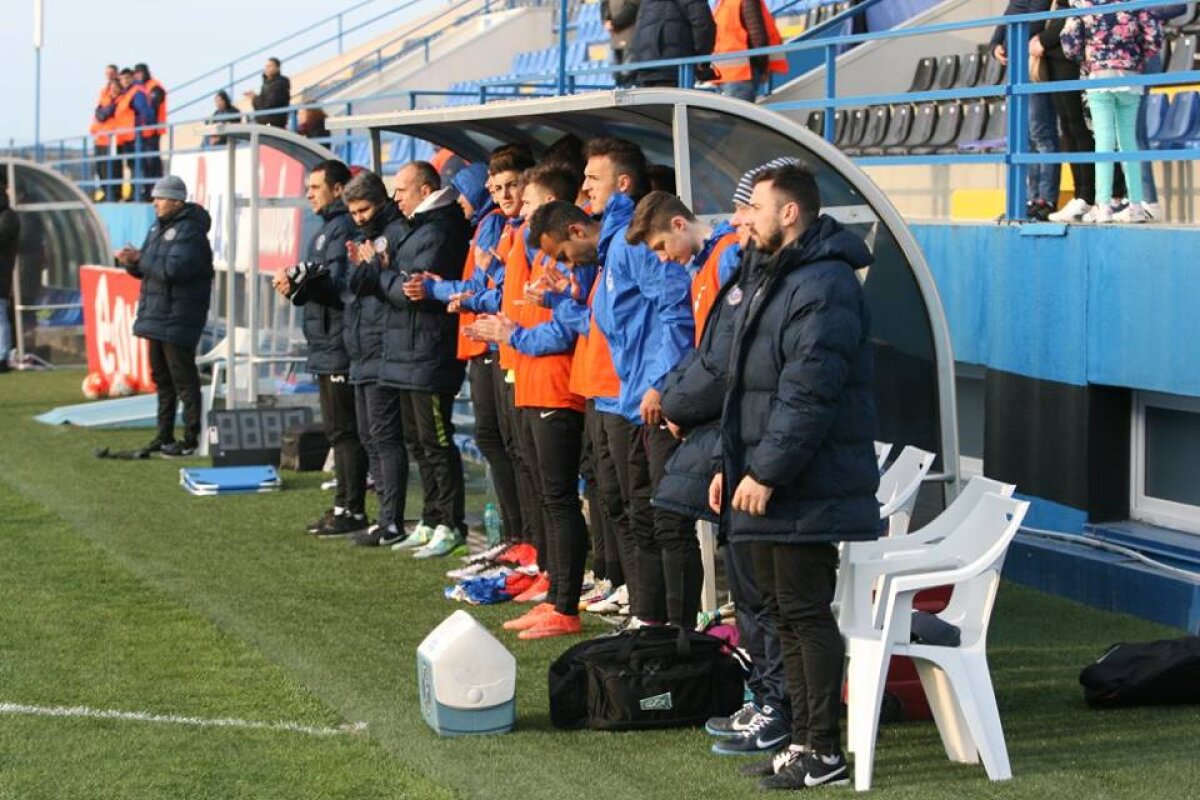 VIDEO + FOTO Omagiu adus de Hagi lui Cruyff » Ce a făcut Regele la amicalul Viitorului de astăzi