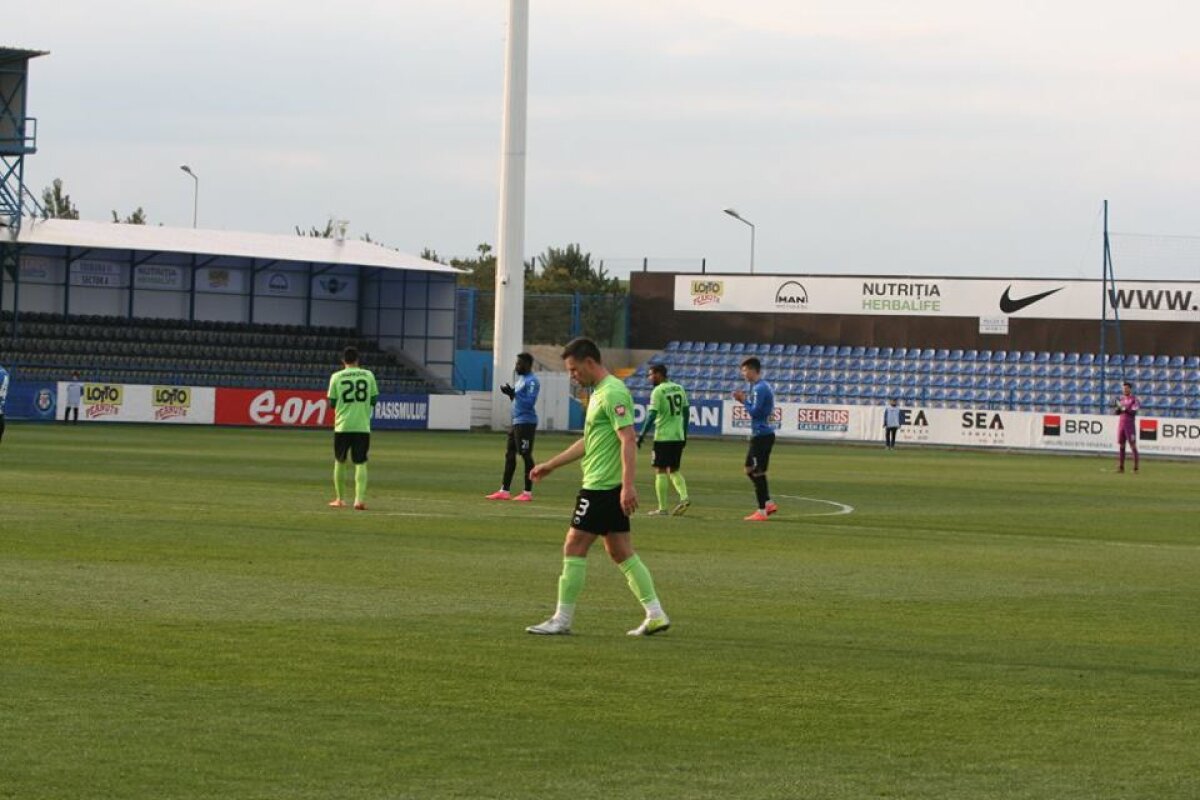 VIDEO + FOTO Omagiu adus de Hagi lui Cruyff » Ce a făcut Regele la amicalul Viitorului de astăzi