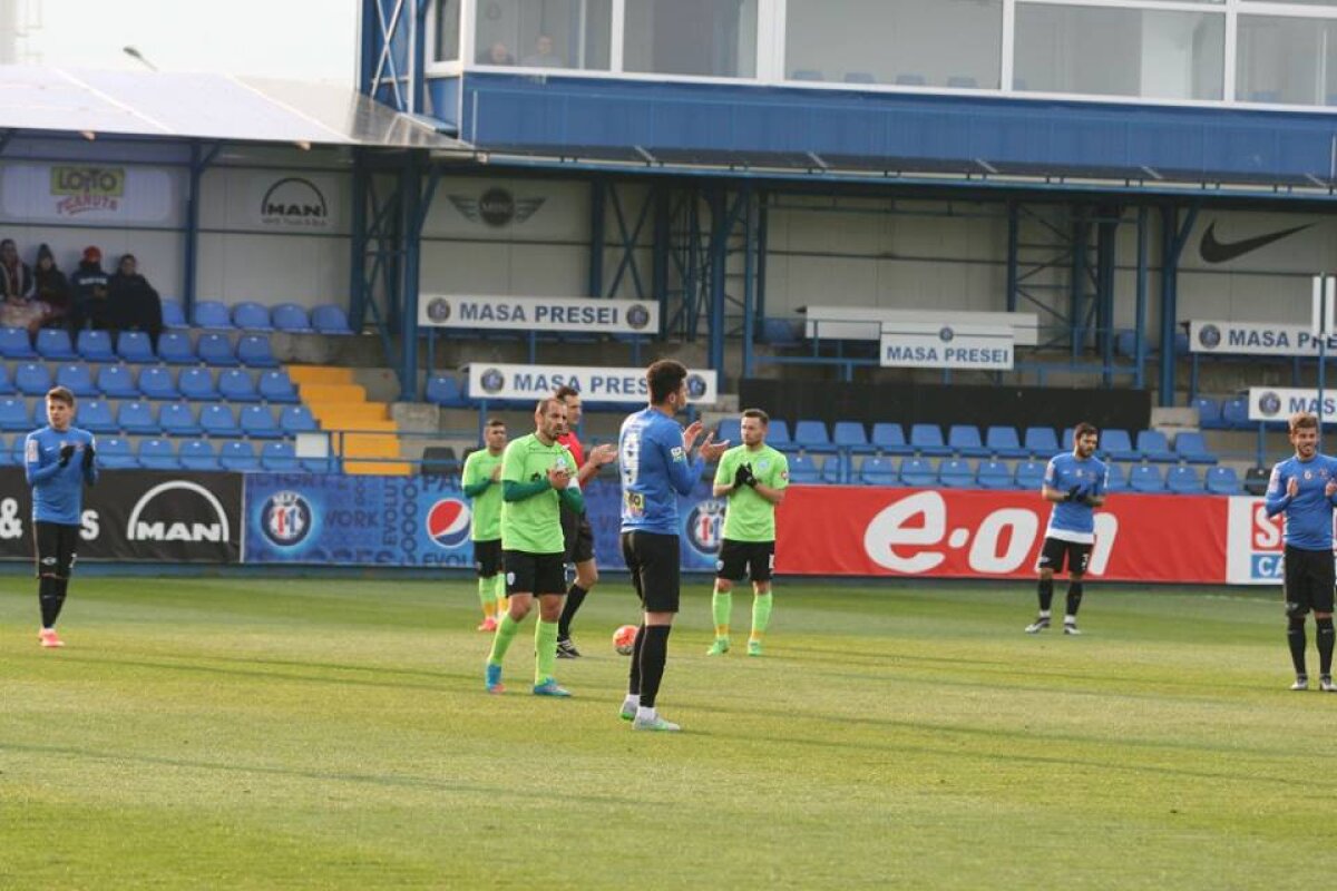 VIDEO + FOTO Omagiu adus de Hagi lui Cruyff » Ce a făcut Regele la amicalul Viitorului de astăzi