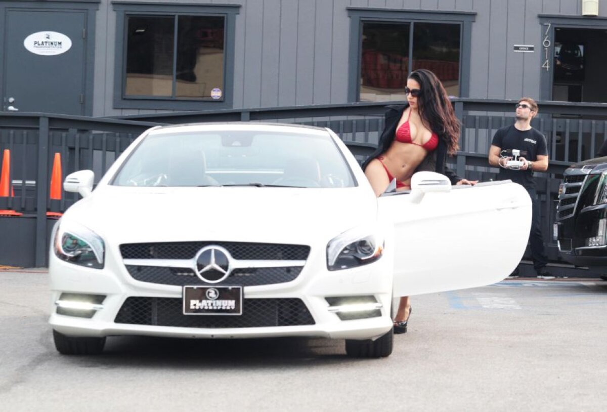 FOTO Cine o supără pe Nasia? Are centura neagră la taekwondo și a ajuns pe coperta Playboy