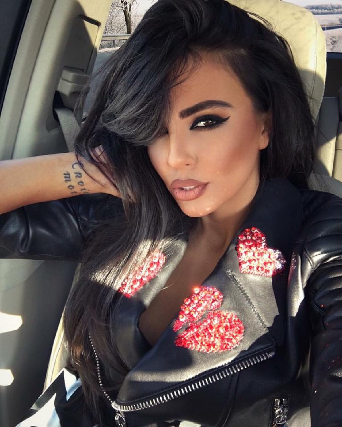 GALERIE FOTO A fost cu Bojinov și Berbatov, dar acum i-a sucit mințile lui Ronaldo » Imagini incendiare cu femeia din viața portughezului