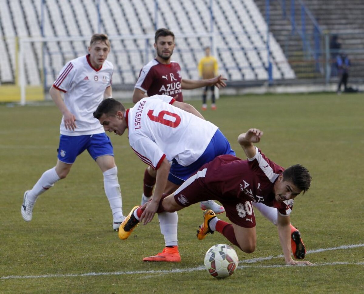 VIDEO Victorie categorică pentru Rapid, în meciul cu Oțelul, 3-0 » Fiul lui Ganea a reușit o dublă! Galățenii retrogradează în Liga a 3-a