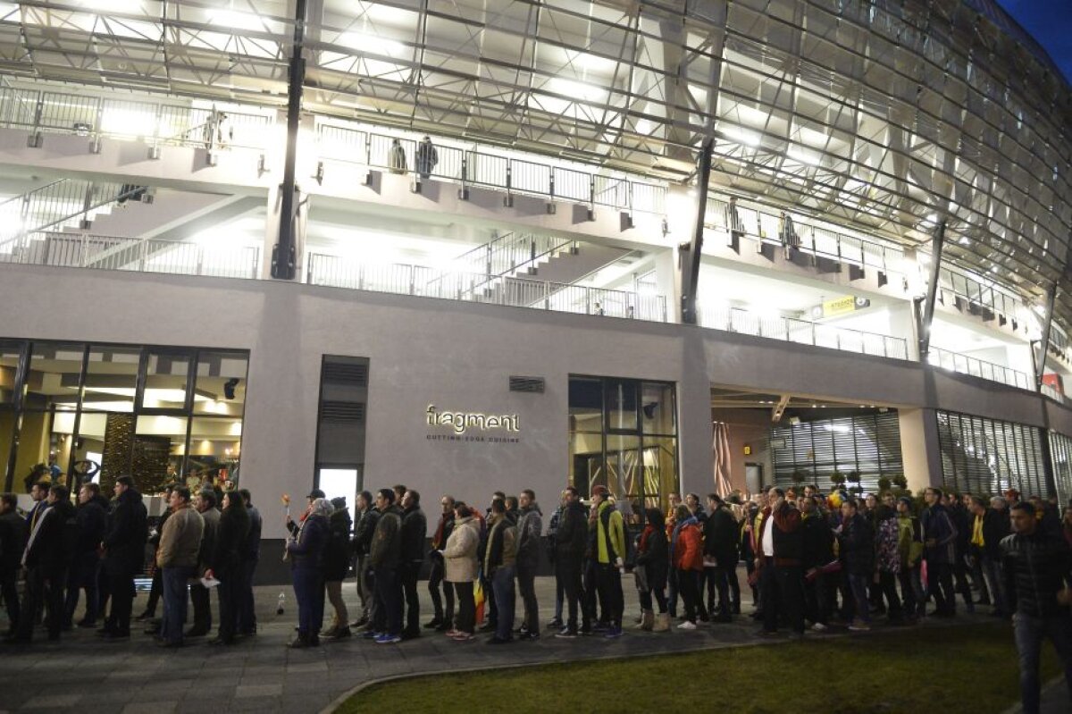 FOTO Someşul Cald » 28.000 de spectatori au făcut cozi imense şi au umplut Cluj Arena la primul meci al "naţionalei" pe bijuteria Ardealului