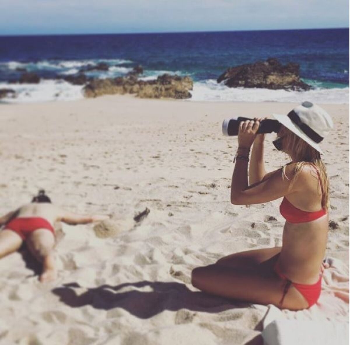 FOTO SPECTACULOS Între timp, în Mexic » Șarapova a petrecut un week-end relaxant în Cabo San Lucas