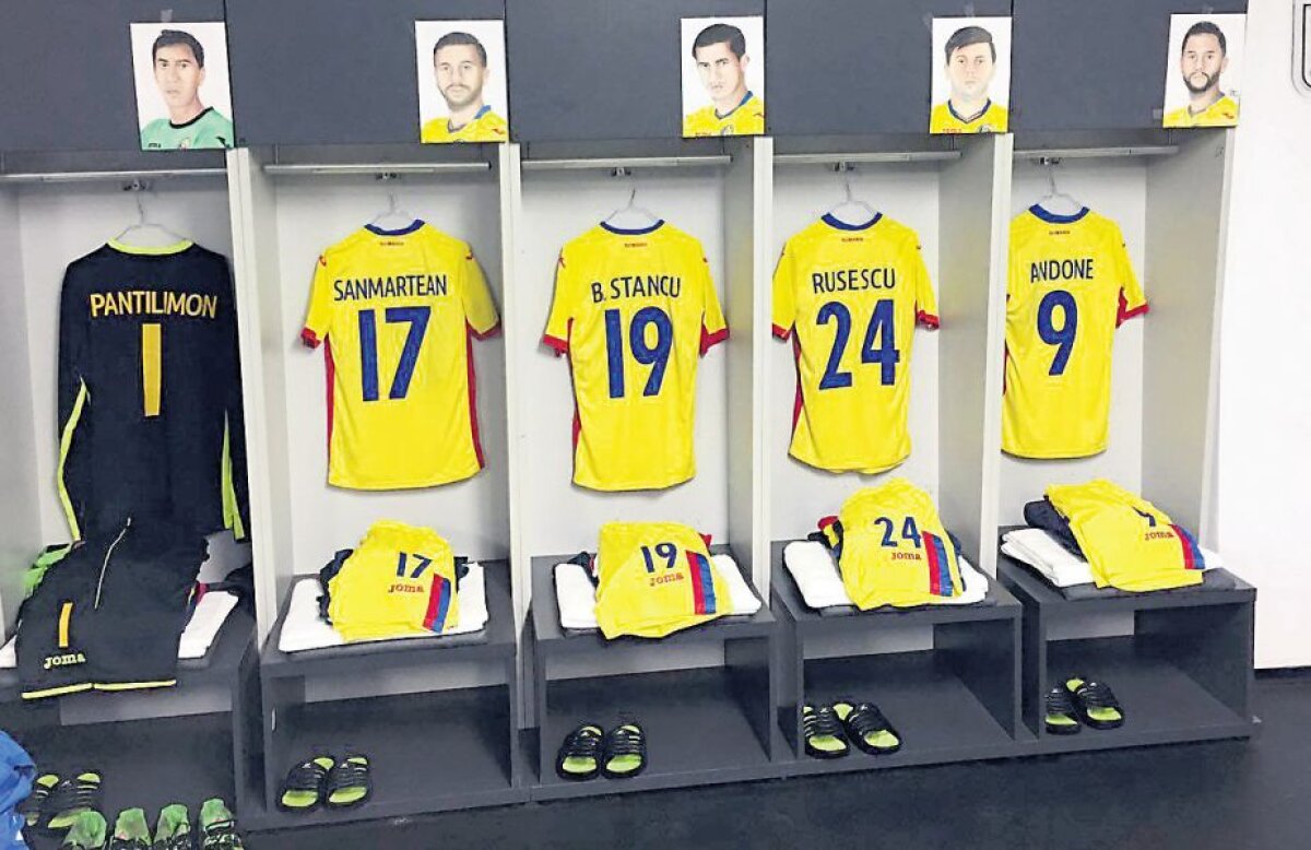 FOTO Artă pentru ”tricolori” » Un puști de 13 ani a avut afișate în vestiarul naționalei portretele fotbaliștilor