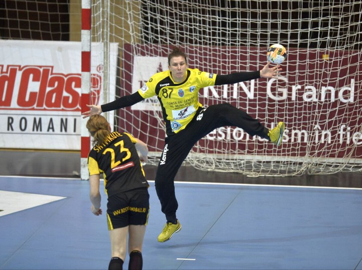 FOTO Dramatism în sferturile Ligii Campionilor la handbal » CSM București - Rostov Don 26-25