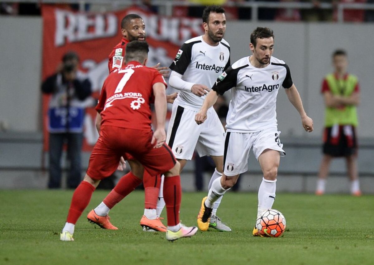 VIDEO+FOTO Victorie anti-Steaua » Cu Alibec în zi de grație, Astra a distrus Dinamo, 4-1, și rămâne pe primul loc