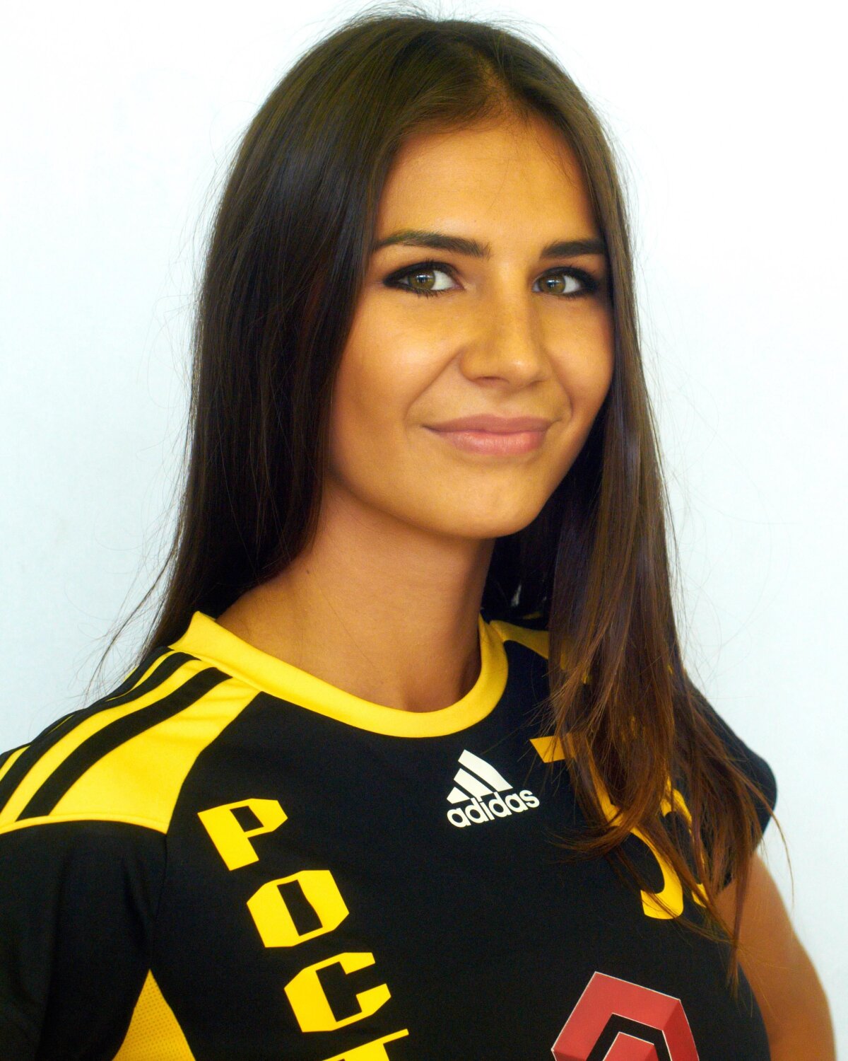 FOTO Și valoroasă, și frumoasă » Ekaterina Ilina nu e talentată doar la handbal