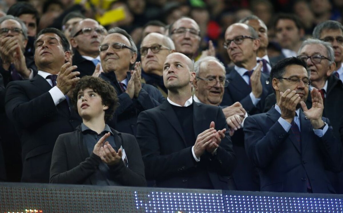 VIDEO + FOTO Atmosferă incredibilă la El Clasico! Suporterii Barcelonei au creat o coregrafie senzațională în memoria lui Cruyff