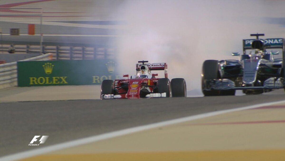 FOTO Nico Rosberg se impune în Bahrain! » Vettel și Hamilton au avut de suferit după un start nebun