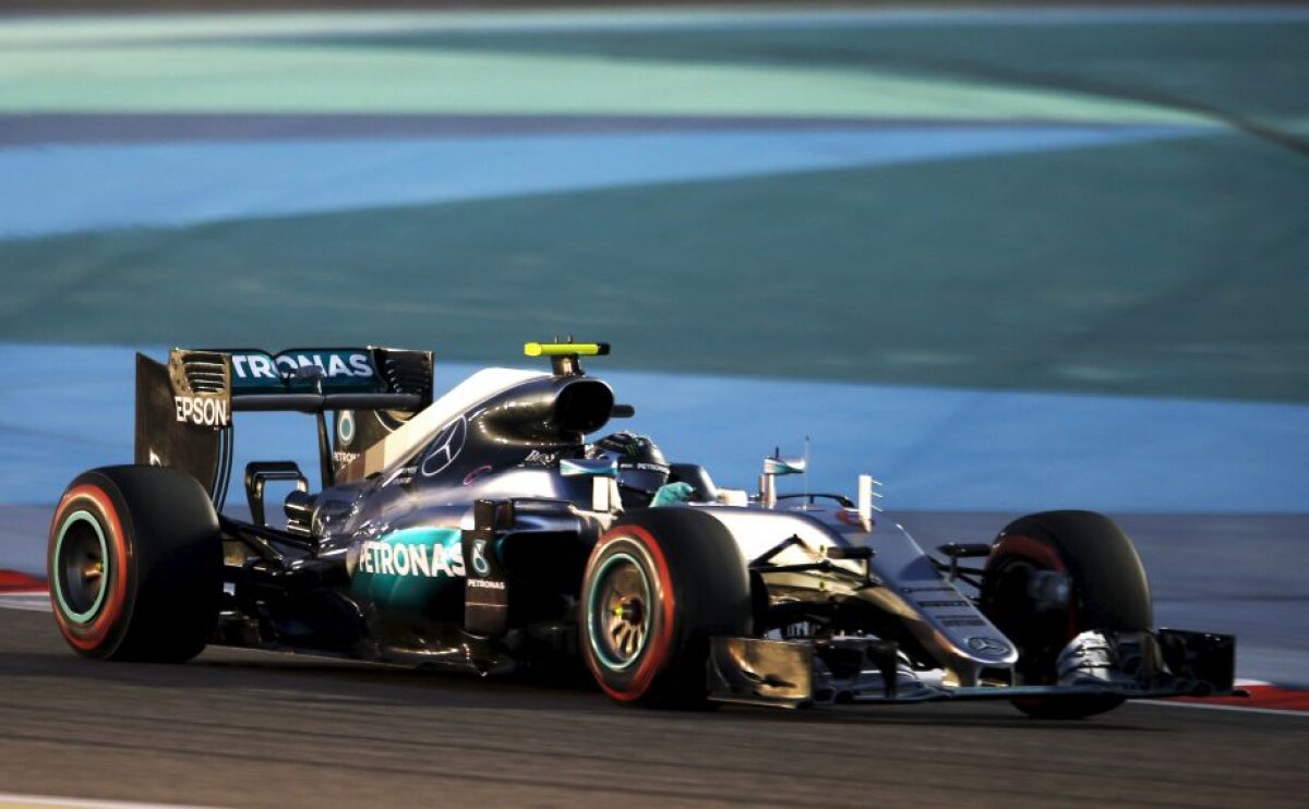 FOTO Nico Rosberg se impune în Bahrain! » Vettel și Hamilton au avut de suferit după un start nebun