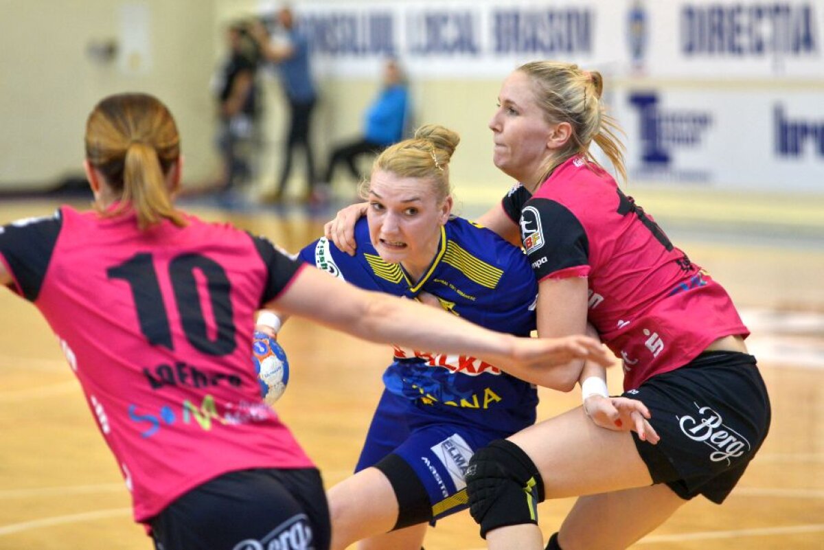 GALERIE FOTO Înfrângere pentru Corona Brașov » Româncele au pierdut manșa tur a semifinalelor Cupei EHF