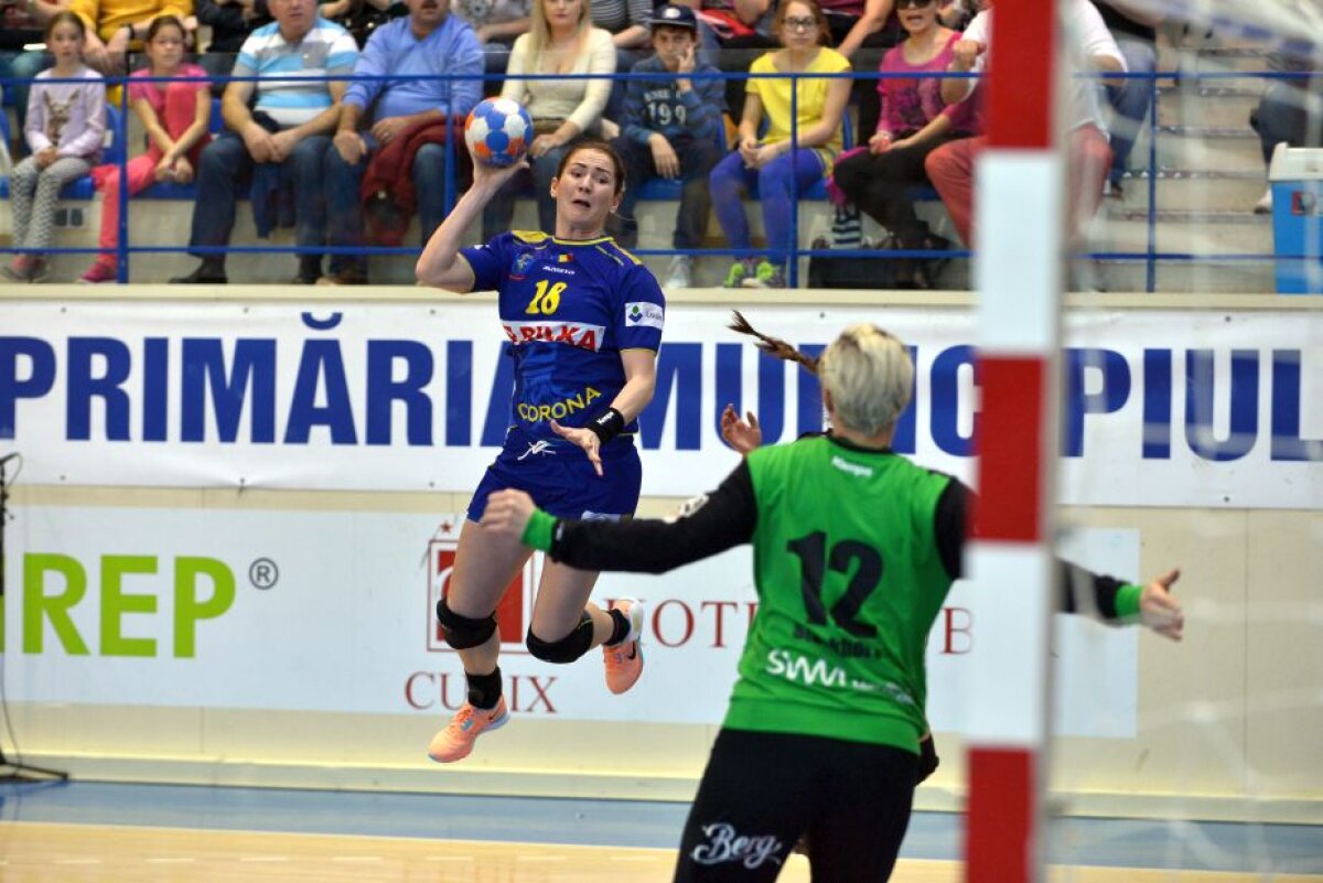 GALERIE FOTO Înfrângere pentru Corona Brașov » Româncele au pierdut manșa tur a semifinalelor Cupei EHF