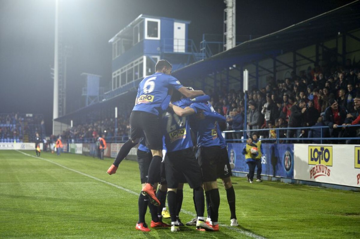 VIDEO+FOTO Dinamo întoarce pe terenul Viitorului și reușește prima victorie în play-off, 2-1!