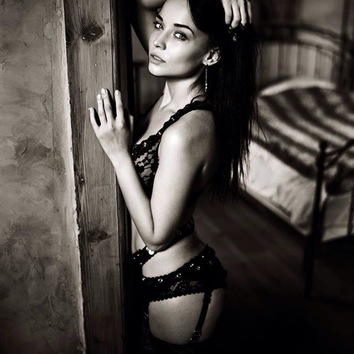 FOTO A trecut la alt nivel! A pozat sexy pentru a salva o echipă din Ucraina, iar acum are o pasiune pentru Messi