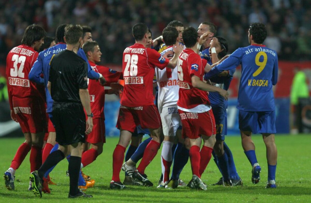 FOTO Déjà vu » Ultimul meci de titlu jucat de Steaua cu Dinamo a fost arbitrat tot de Tudor 