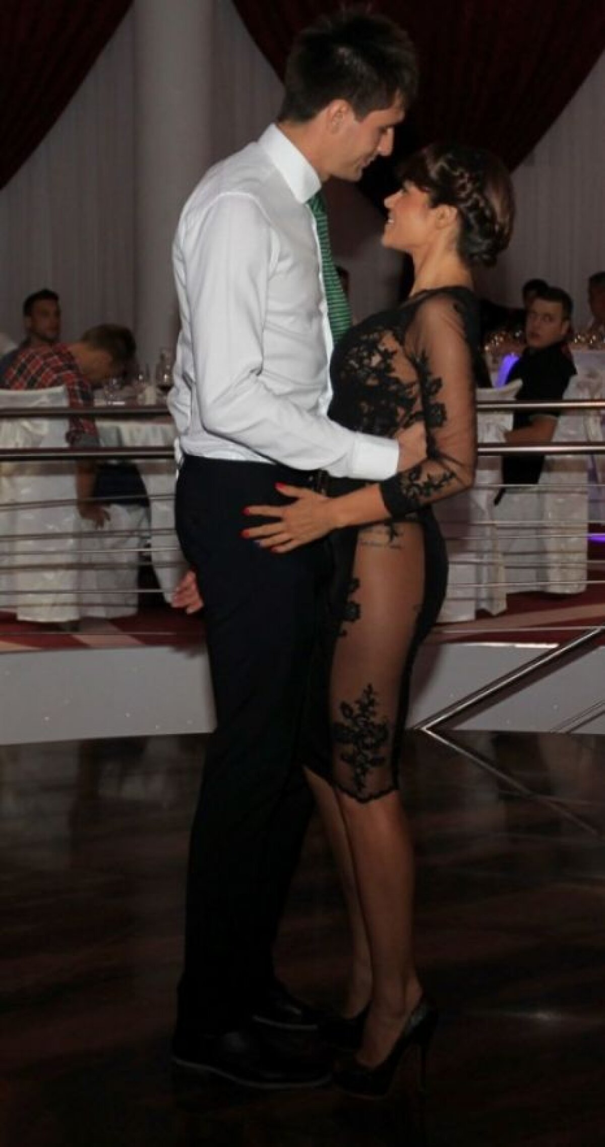 GALERIE FOTO Cât de sexy e soția lui Ciprian Tătărușanu! Cele mai incendiare poze