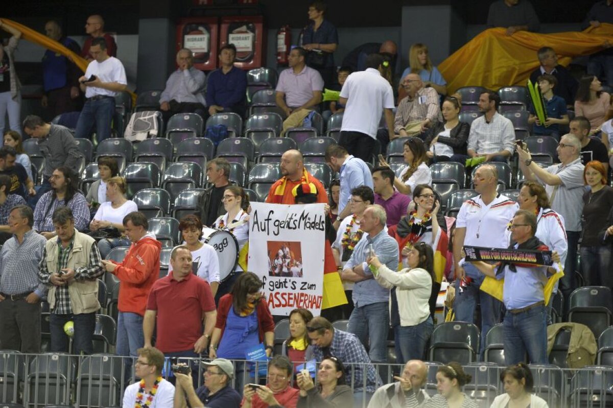 GALERIE FOTO Imagini de excepție de la prezentarea echipelor de Fed Cup! Atmosferă fantastică la Cluj