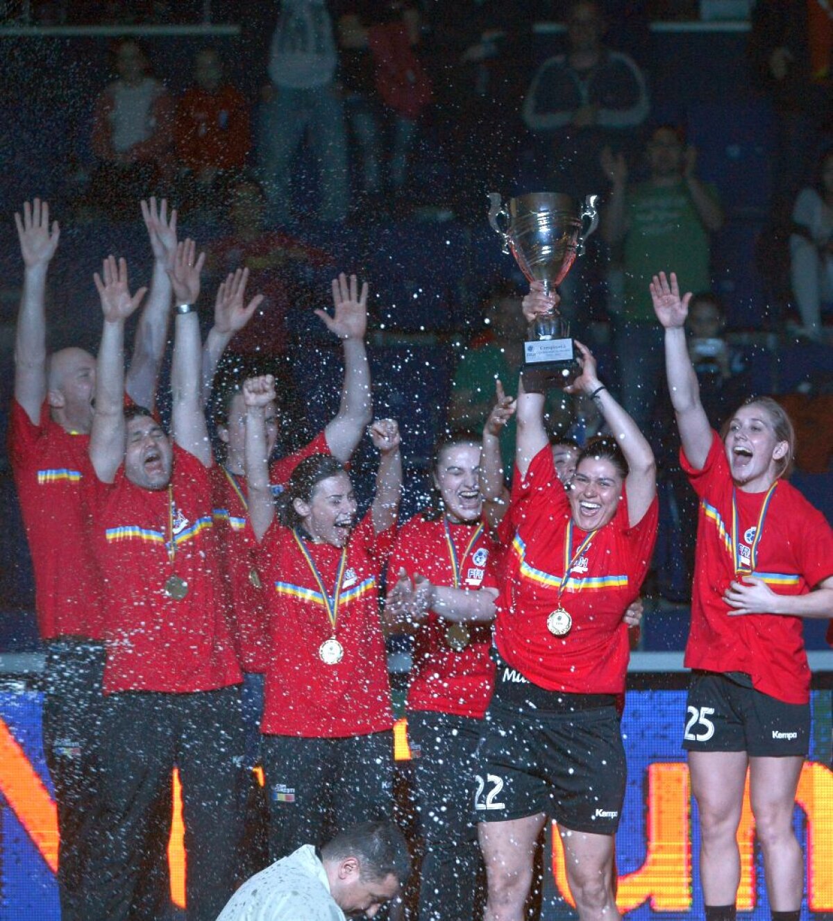 Titlul rămâne pe loc! CSM București a câștigat din nou campionatul la handbal feminin