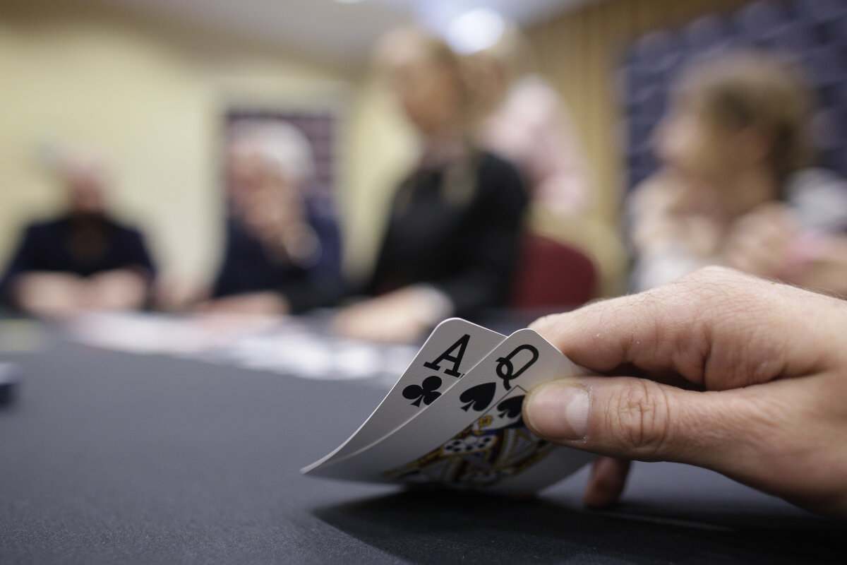 La masa de poker cu Dan Chișu: "În doi ani am câștigat 190.000 de euro" 