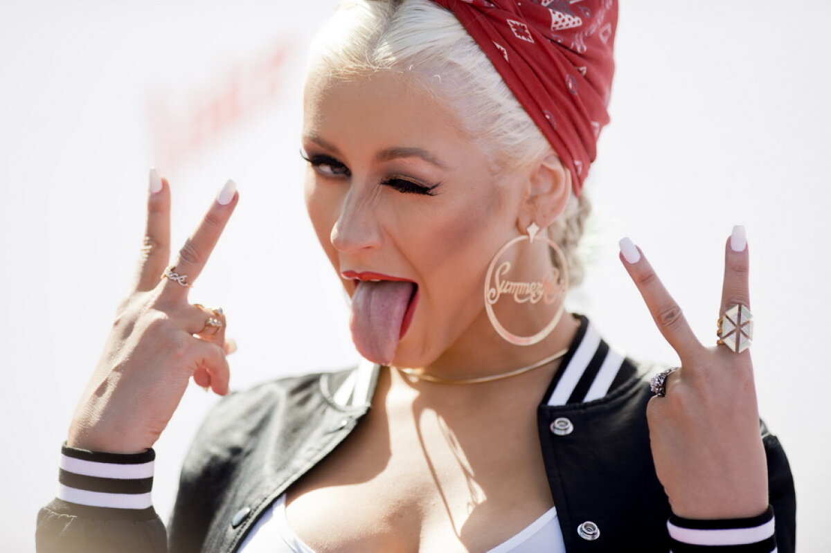 GALERIE FOTO » Christina Aguilera, look de senzaţie la un eveniment de la Hollywood