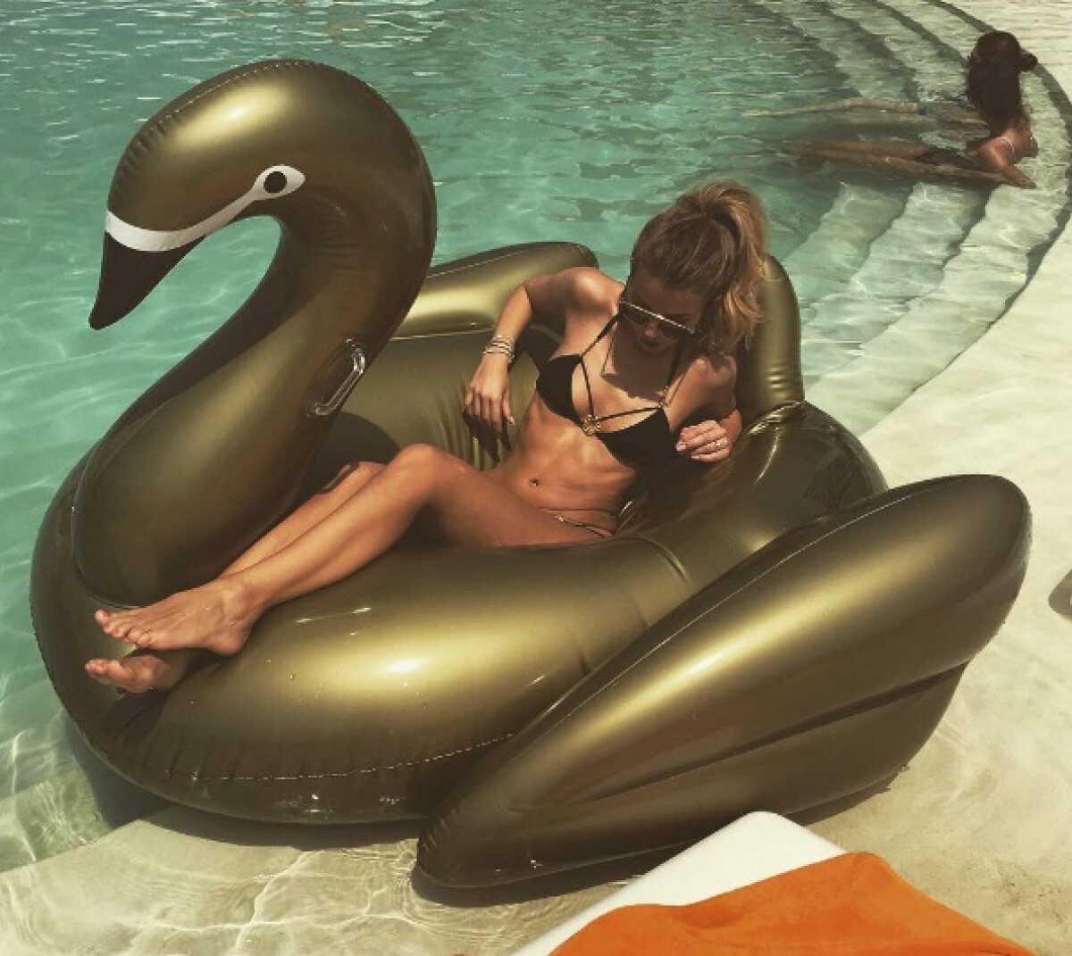 GALERIE FOTO Ea este cea mai frumoasă iubită a unui fotbalist din Germania » Cum arată cele mai sexy 10