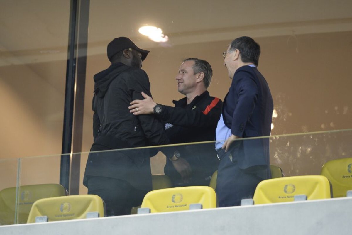 GALERIE FOTO Primele imagini cu Muniru după operație » Fotbalistul a venit la meciul cu Viitorul