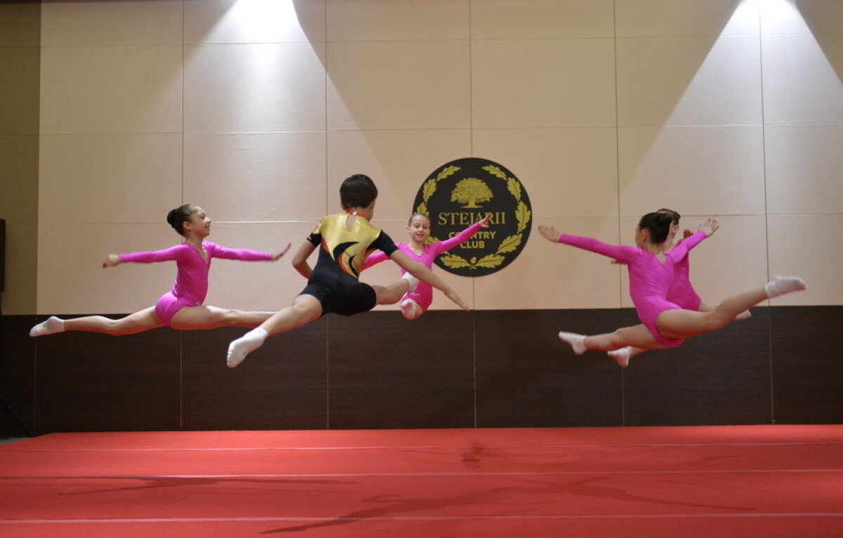 GALERIE FOTO 40 de ani de la Perfect 10 » Nadia a venit la București pentru a marca acasă împlinirea a 4 decenii de la miraculoasa Olimpiadă canadiană