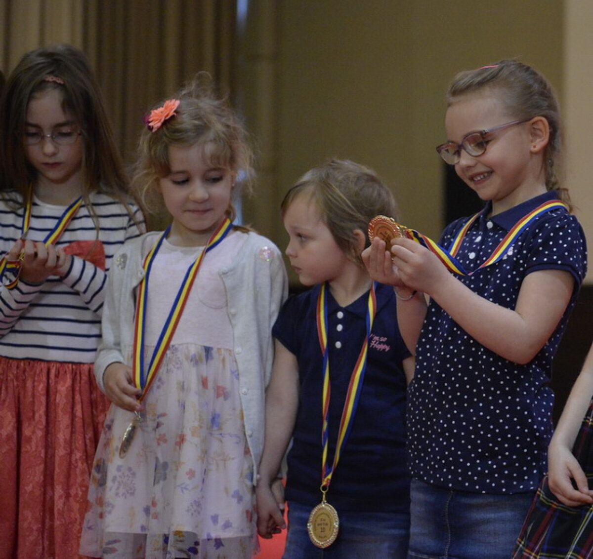 GALERIE FOTO 40 de ani de la Perfect 10 » Nadia a venit la București pentru a marca acasă împlinirea a 4 decenii de la miraculoasa Olimpiadă canadiană