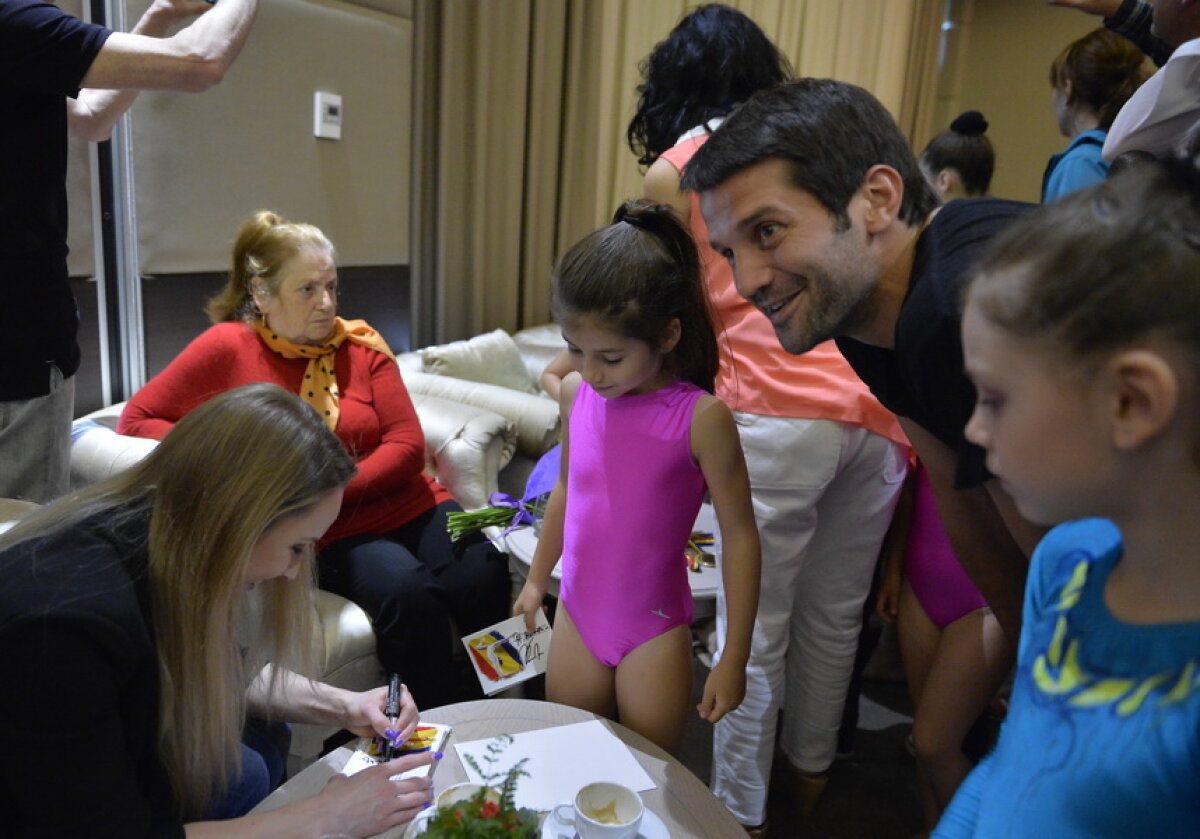 GALERIE FOTO 40 de ani de la Perfect 10 » Nadia a venit la București pentru a marca acasă împlinirea a 4 decenii de la miraculoasa Olimpiadă canadiană