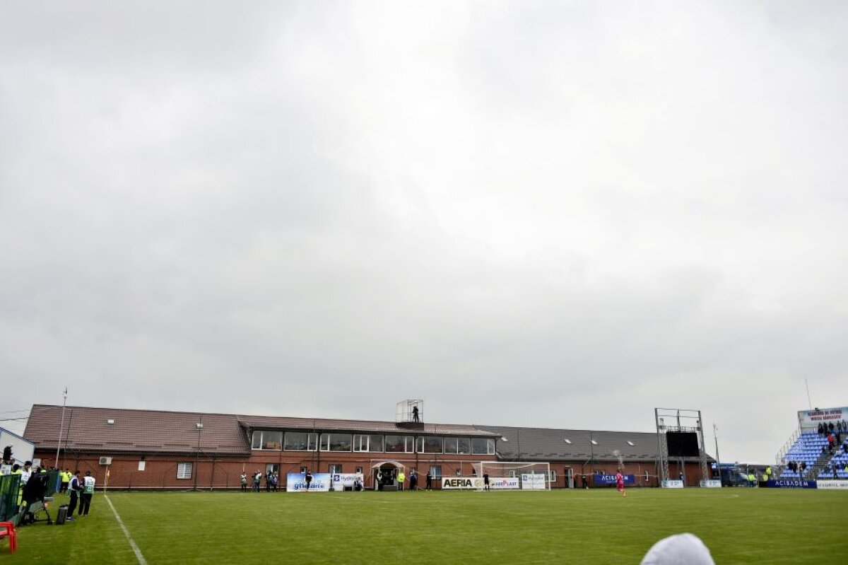 FOTO FC Voluntari și-a inaugurat azi stadionul, la meciul cu CS U Craiova » Coregrafie pregătită de suporterii ilfoveni