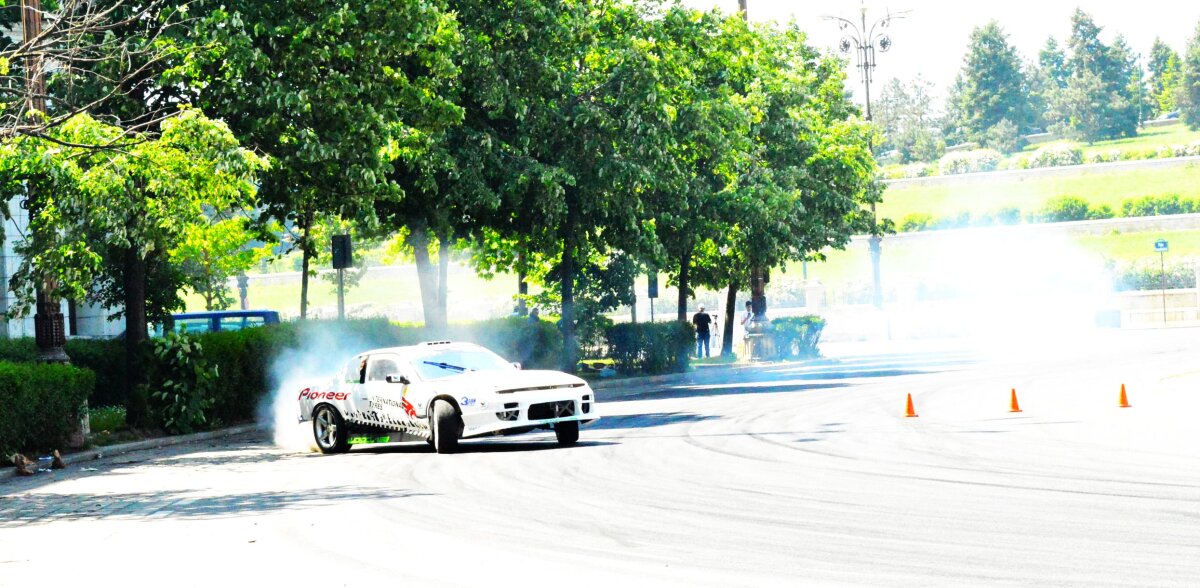 GALERIE FOTO  Driftul, la primul eveniment ca sport oficial » Care au fost cei mai buni români la International Grand Prix 