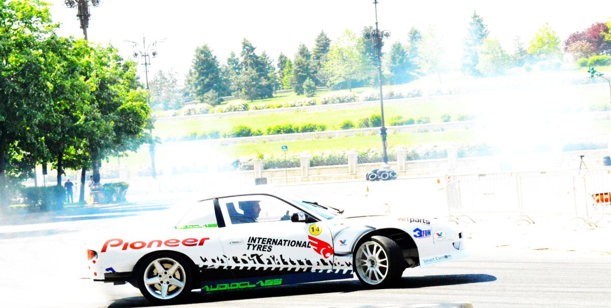 GALERIE FOTO  Driftul, la primul eveniment ca sport oficial » Care au fost cei mai buni români la International Grand Prix 