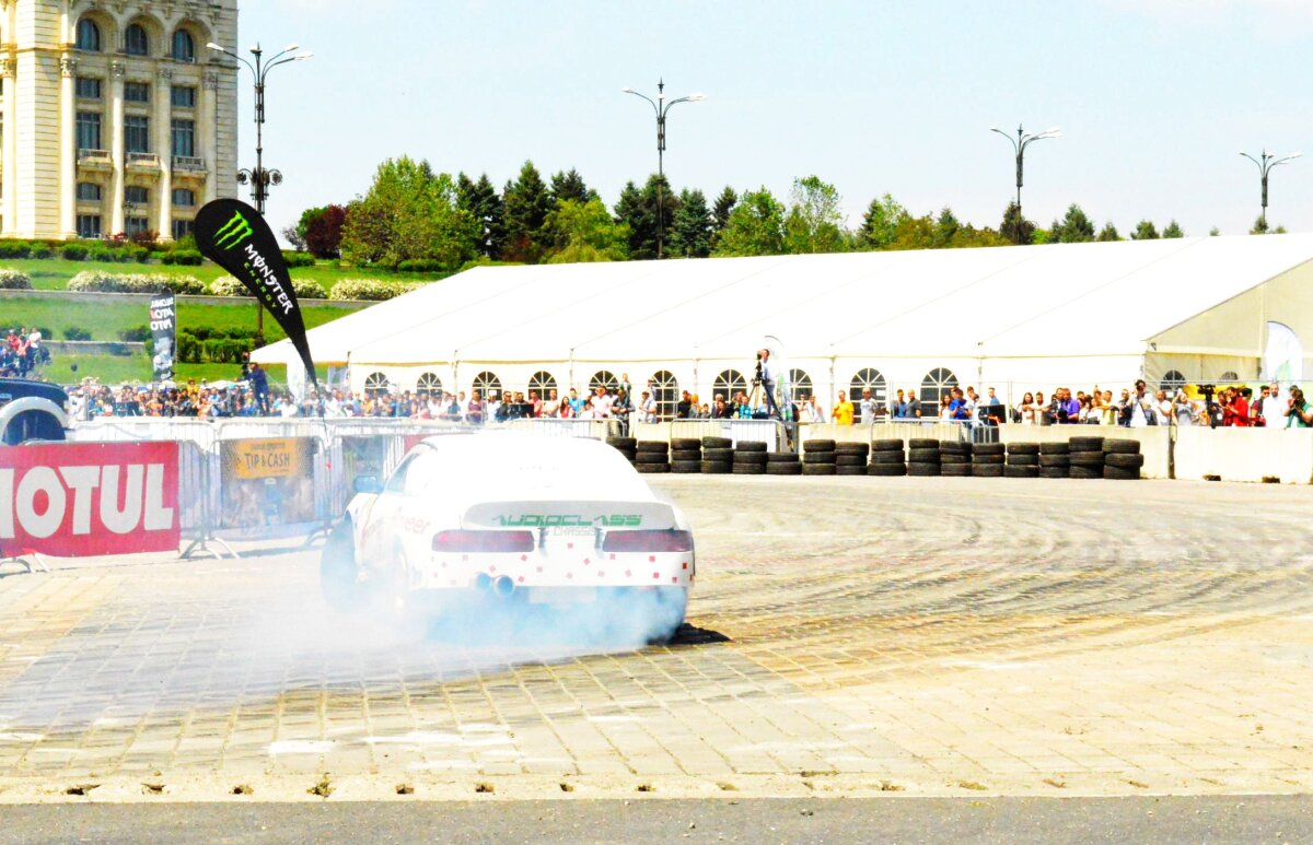 GALERIE FOTO  Driftul, la primul eveniment ca sport oficial » Care au fost cei mai buni români la International Grand Prix 