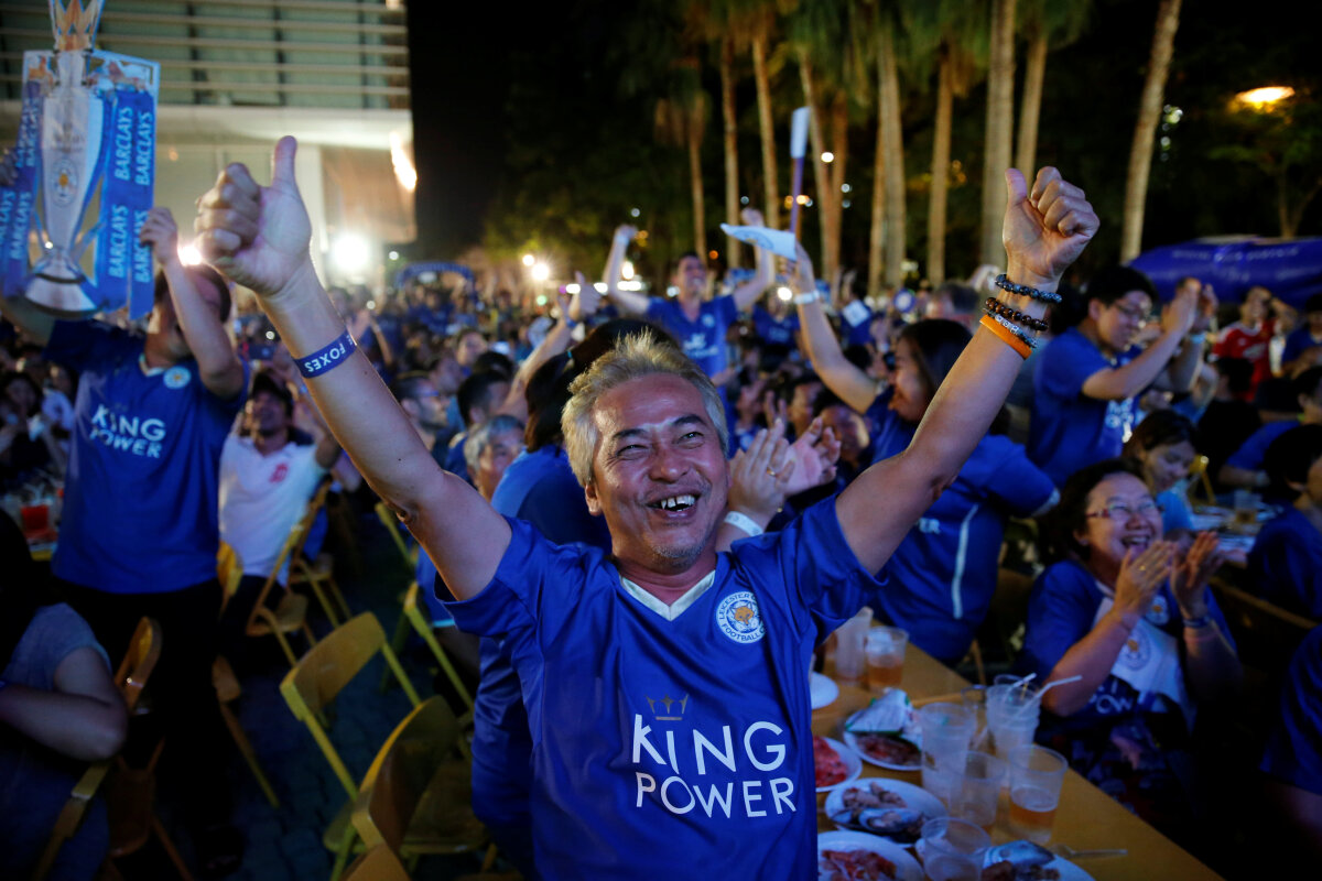 GALERIE FOTO Mobilizare la Bangkok pentru fanii lui Leicester! Cum  au urmărit suporterii "vulpilor" meciul cu United