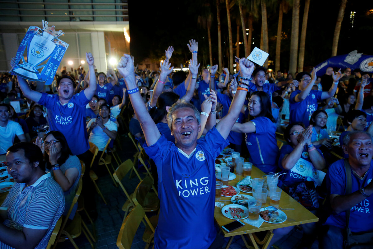 GALERIE FOTO Mobilizare la Bangkok pentru fanii lui Leicester! Cum  au urmărit suporterii "vulpilor" meciul cu United