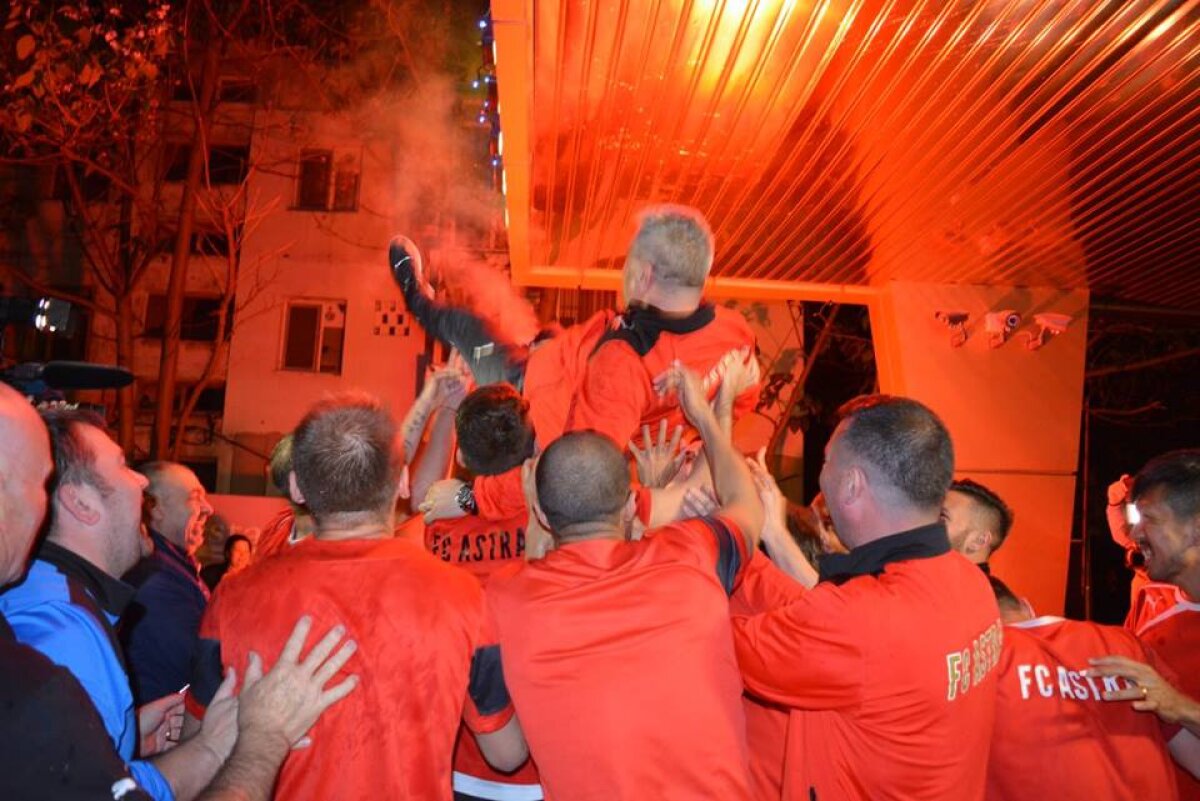 GALERIE FOTO + VIDEO Tot ce nu s-a văzut la TV! » Imagini incredibile de la bucuria Astrei după câştigarea titlului