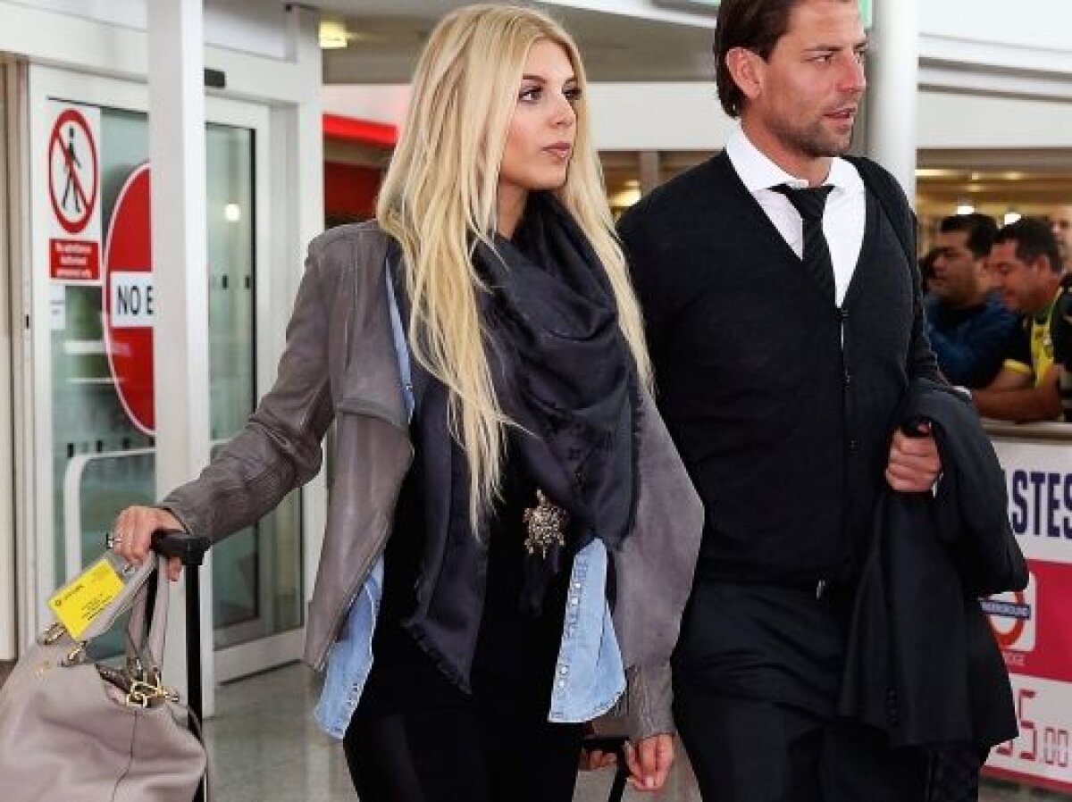 FOTO A rămas cu soția » Ea îl consolează pe Weidenfeller după ce a pierdut postul de titular la Dortmund