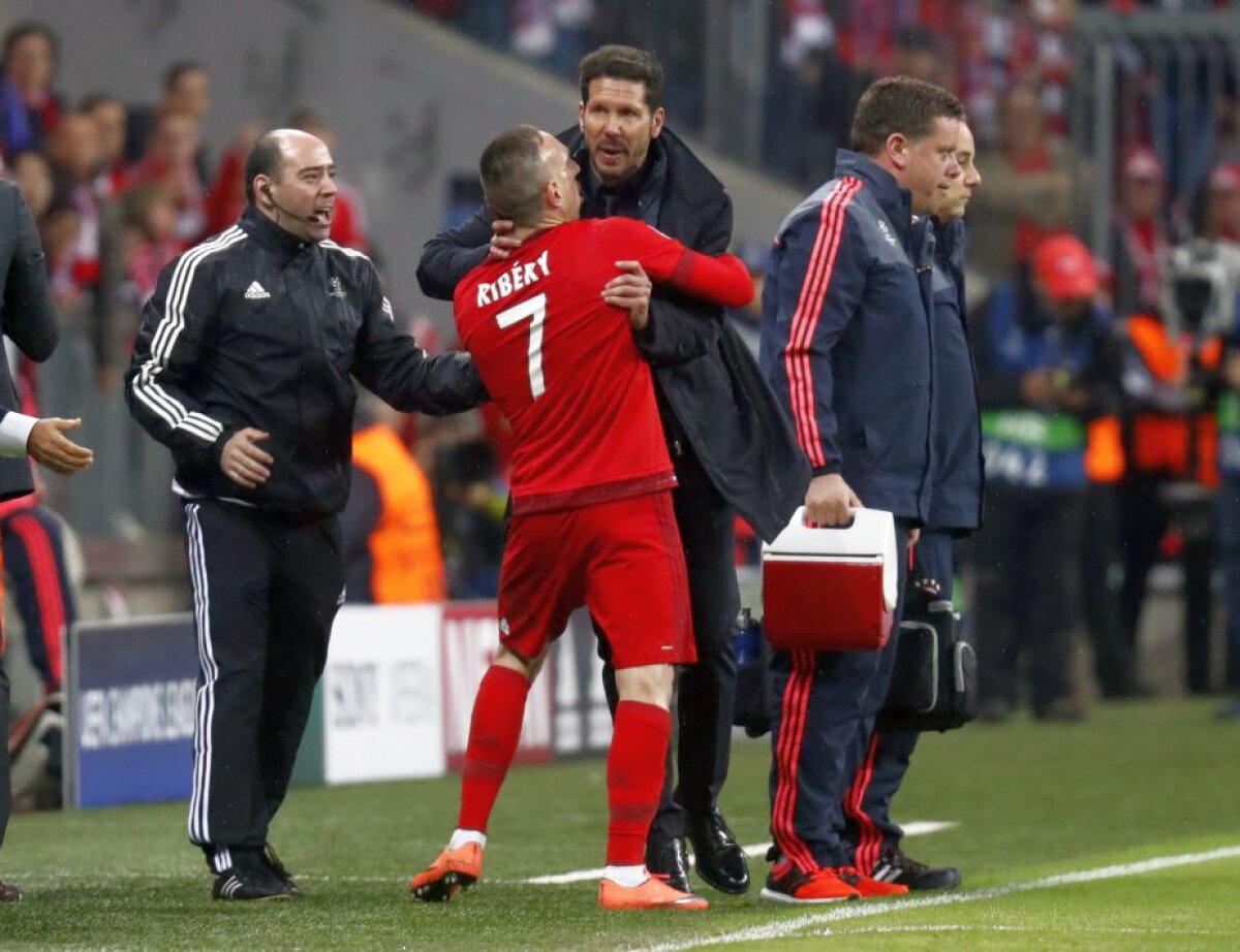 VIDEO+FOTO Tensiune extremă la Bayern - Atletico » Simeone și-a îmbrâncit un colaborator + Ribery l-a ținut pe antrenor să nu sară la bătaie
