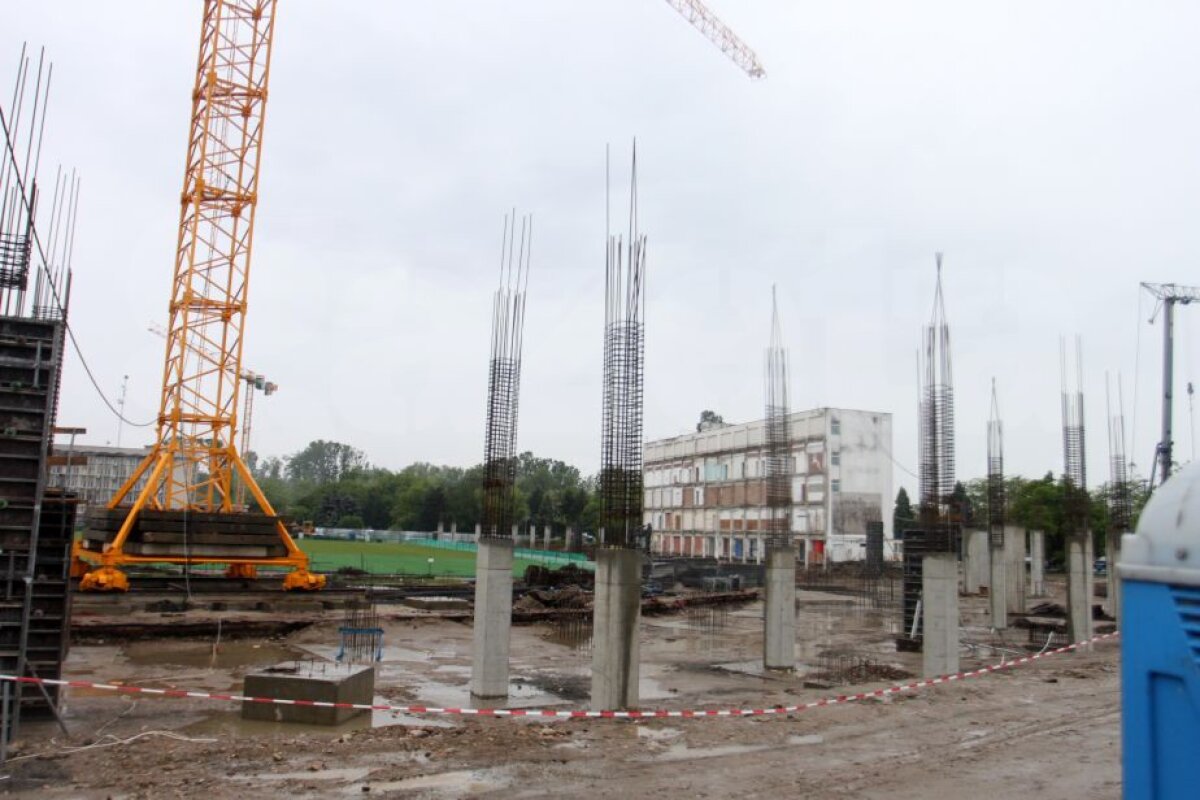 GALERIE FOTO Un nou stadion de lux "crește" în România » Vezi cum arată lucrările la noua arenă