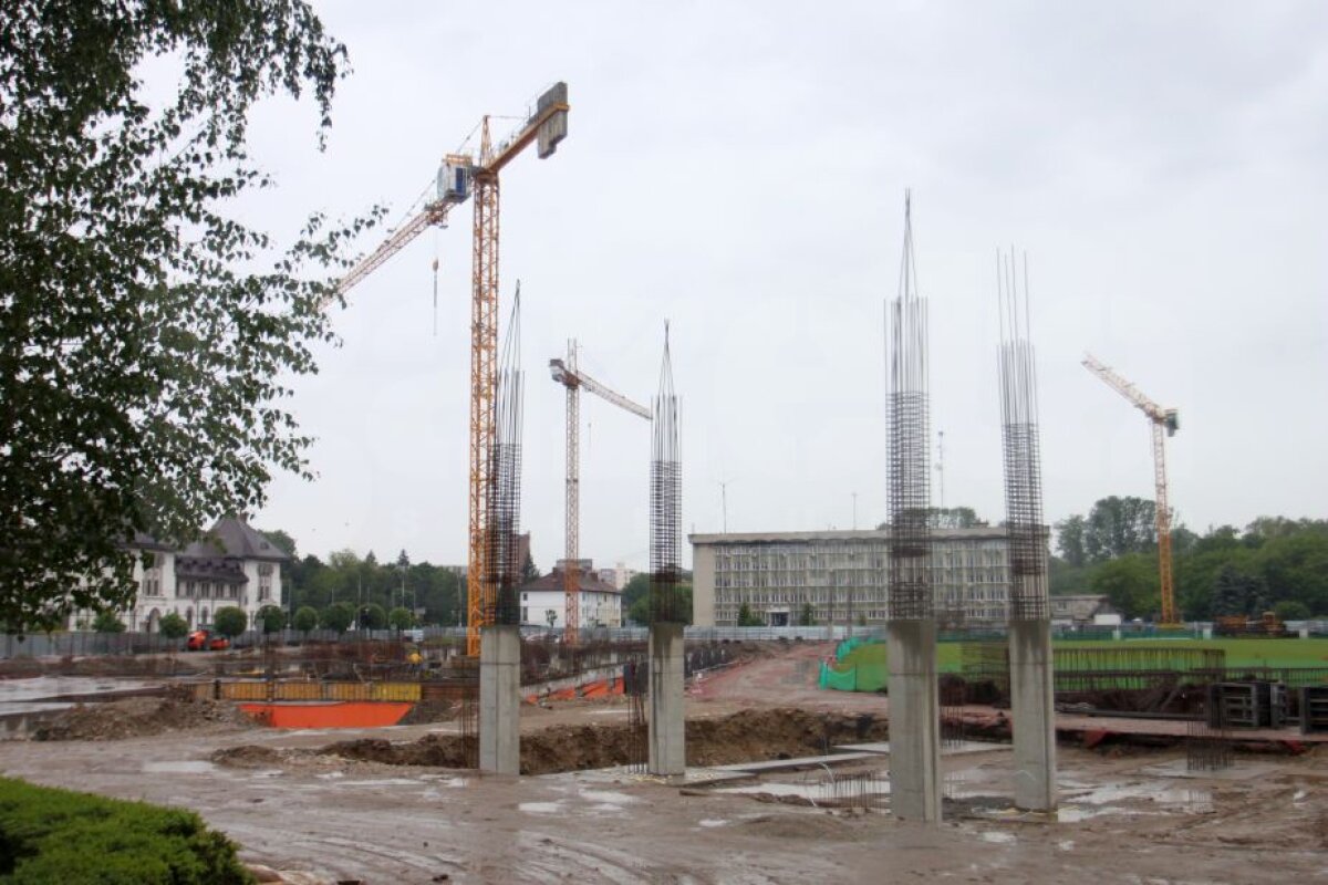 GALERIE FOTO Un nou stadion de lux "crește" în România » Vezi cum arată lucrările la noua arenă