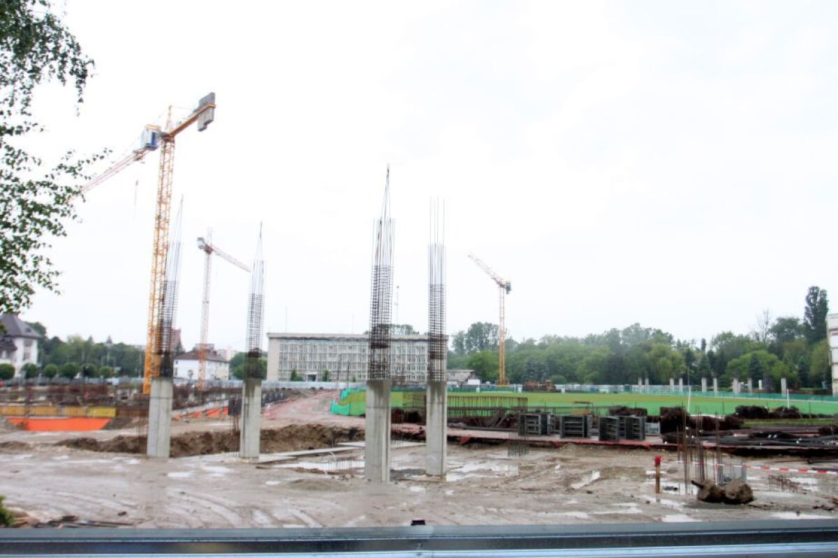 GALERIE FOTO Un nou stadion de lux "crește" în România » Vezi cum arată lucrările la noua arenă