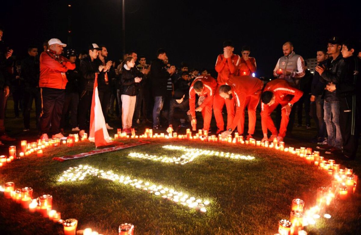 FOTO Durere fără margini » Dinamoviștii au plâns în hohote și au aprins lumânări la Urgență şi pe gazonul din Ştefan cel Mare! Jucătorii s-au alăturat
