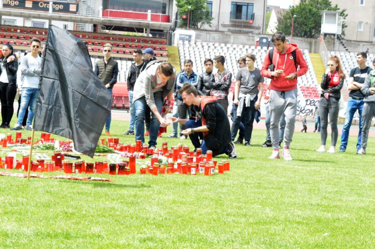 UPDATE VIDEO și FOTO Arena din Ștefan cel Mare s-a transformat în loc de pelerinaj » Steaua, Dinamo și Rapid au venit la stadion pentru a aprinde o lumânare în memoria lui Ekeng