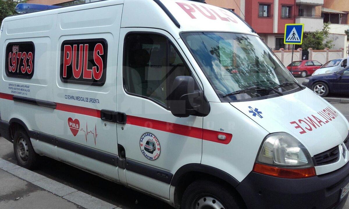 FOTO Așa arată o ambulanță Puls asemănătoare celei care l-a transportat pe Ekeng la Urgență!