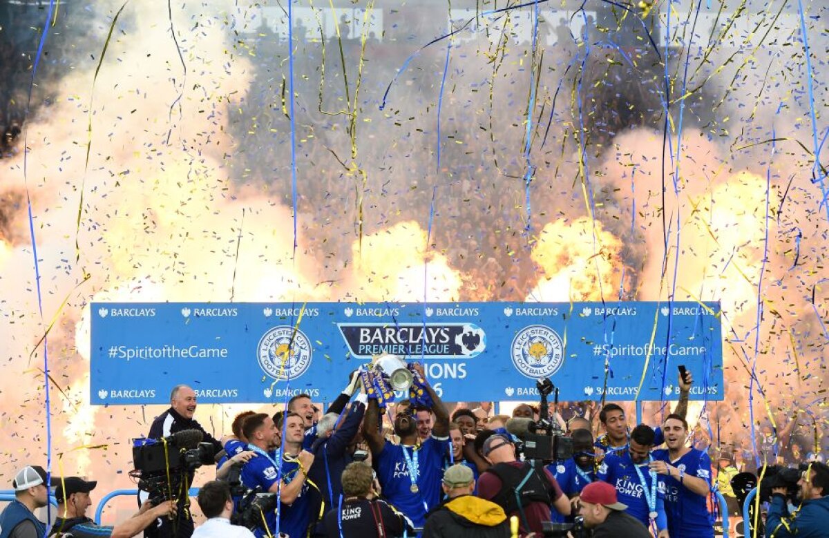 GALERIE FOTO și VIDEO  Fotbaliștii lui Leicester au primit trofeul Premier League
