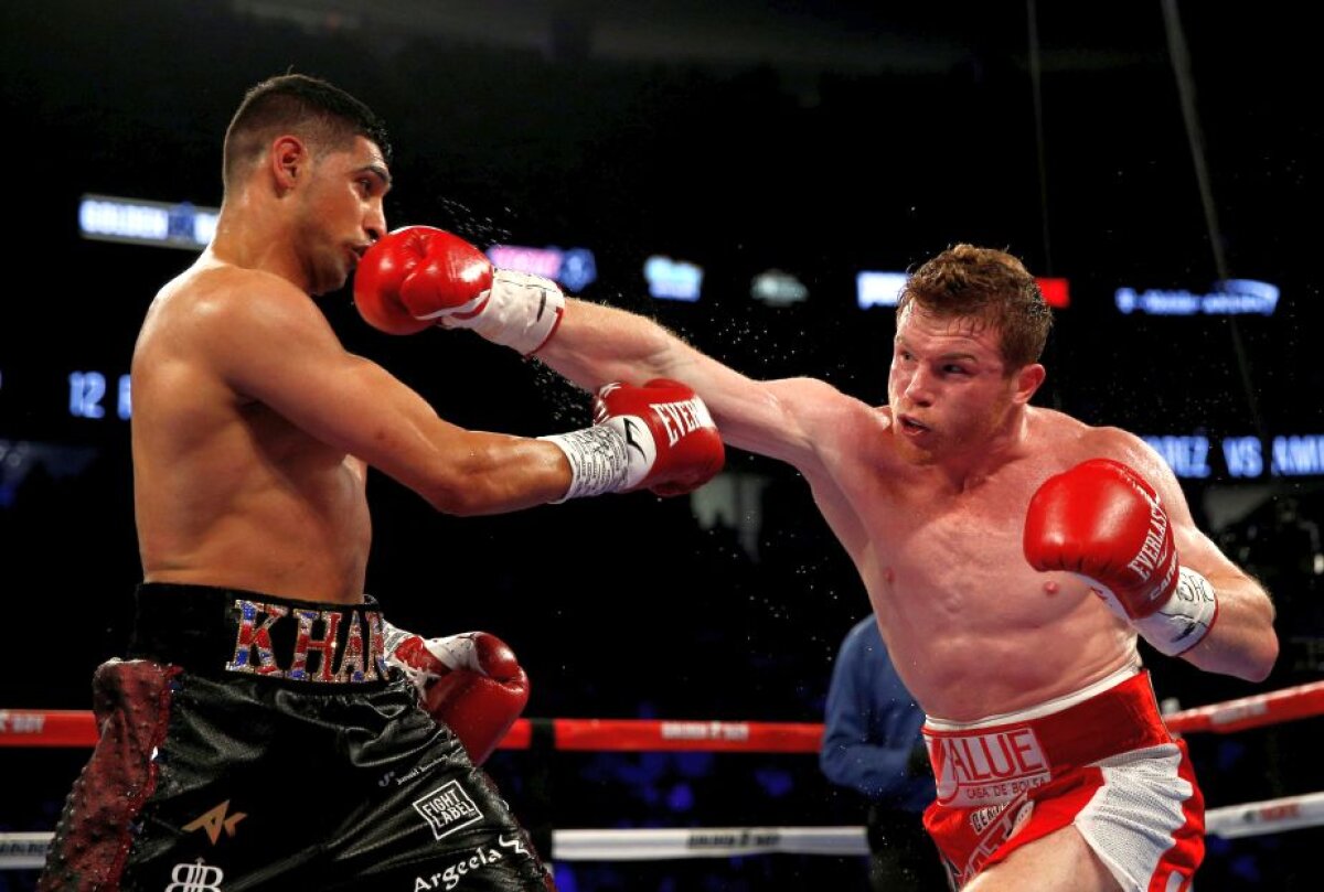FOTO + VIDEO KO devastator reușit de Canelo Alvarez » Amir Khan a fost transportat la spital imediat după meci!