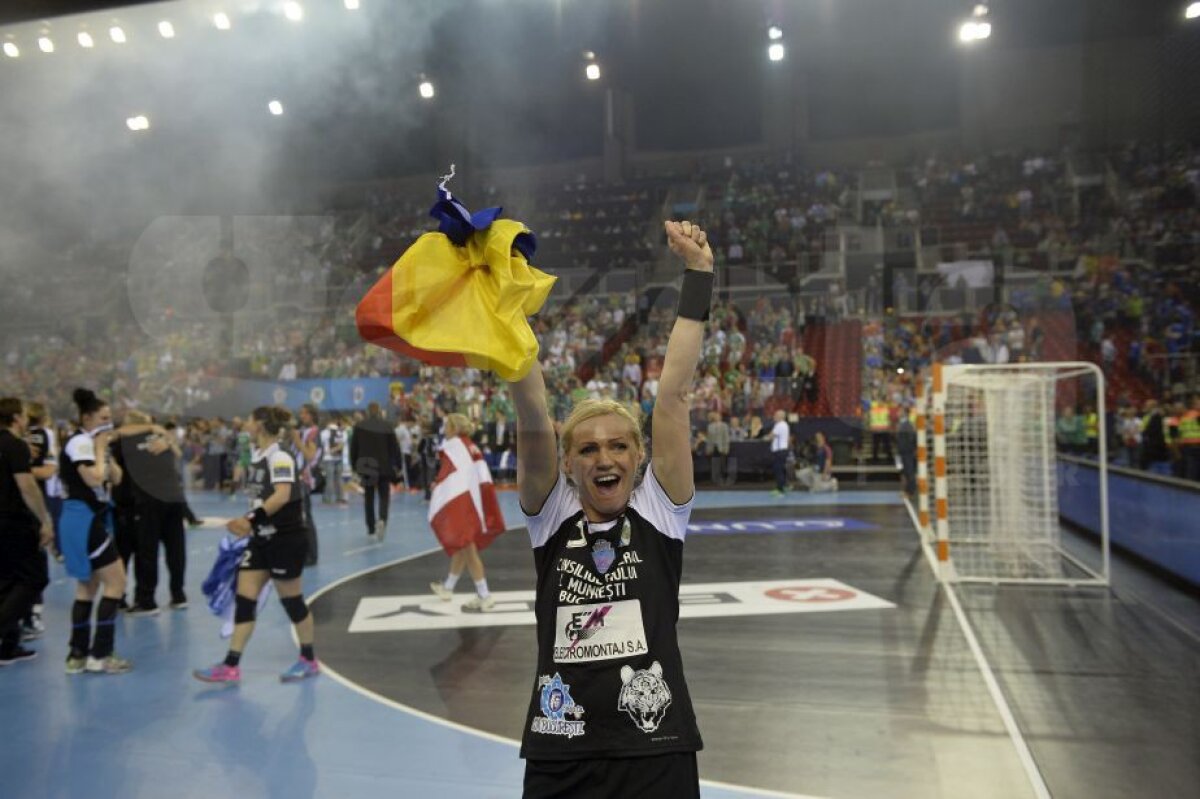 GALERIE FOTO Imagini superbe de la premierea fetelor de la CSM București după câștigarea Ligii Campionilor