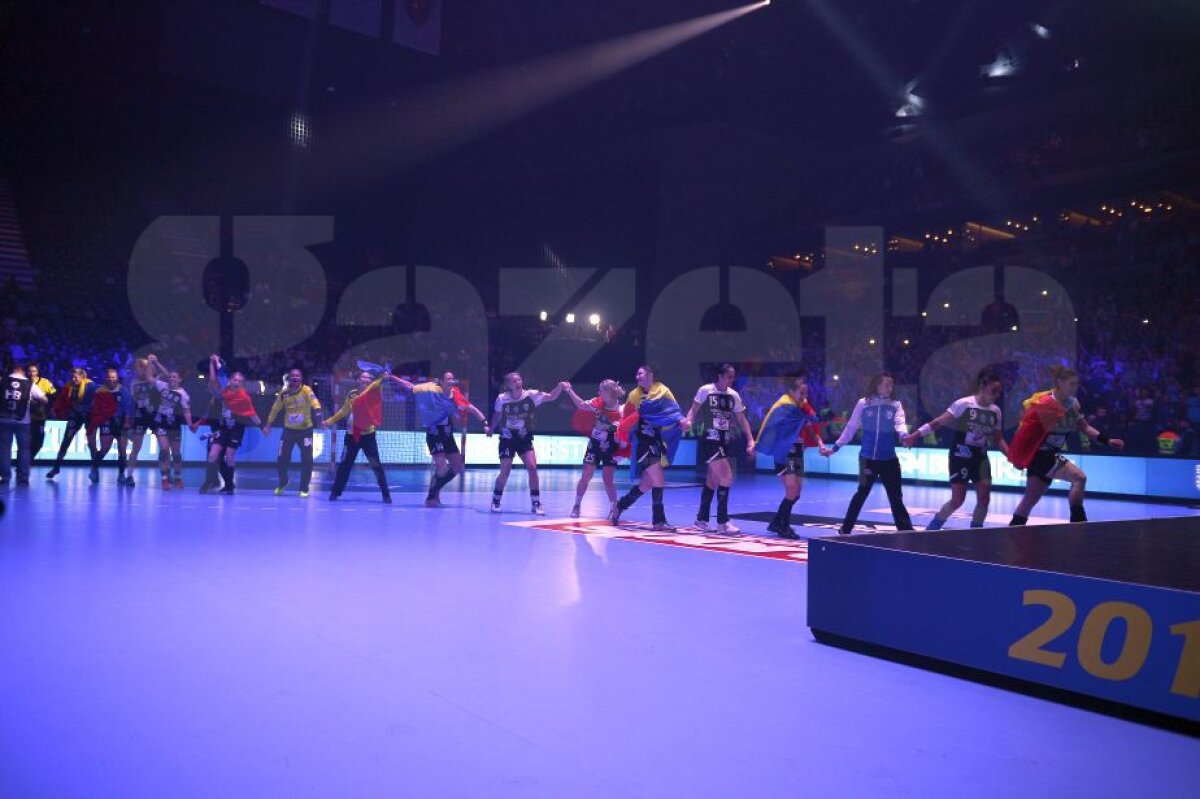 GALERIE FOTO Imagini superbe de la premierea fetelor de la CSM București după câștigarea Ligii Campionilor